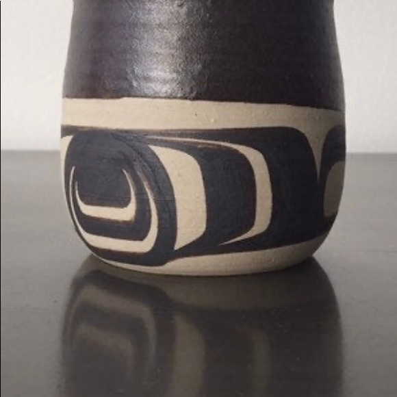Set of Judy Cranmer Haida First Nation ceramic mugs vintage - Picture 3 of 8